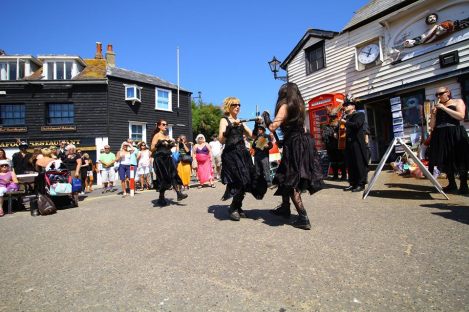 11866285_1671867969714712_8317802099449829808_n