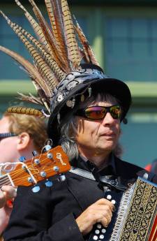 11888101_1671878956380280_4191975109036839751_n